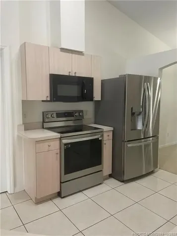 2077 SE Camden Street Port St Lucie FL 34952