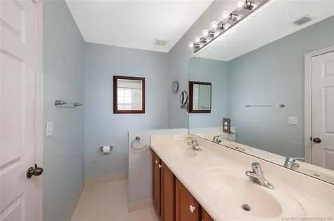 2094 SE Eatonville Drive Port St Lucie FL 34952