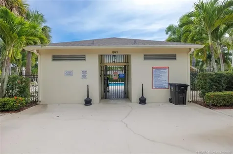 2094 SE Eatonville Drive Port St Lucie FL 34952