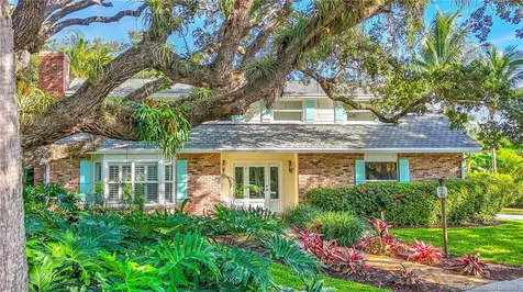 4 N Via Lucindia Drive Sewalls Point FL 34996