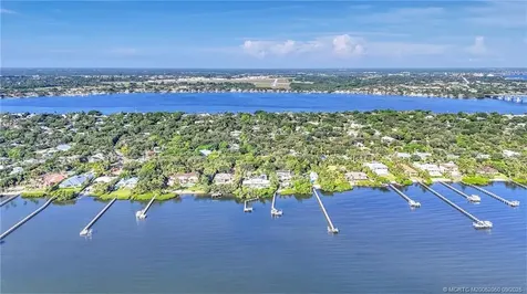 4 N Via Lucindia Drive Sewalls Point FL 34996