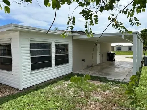 1691 SE Grapeland Avenue Port St Lucie FL 34952