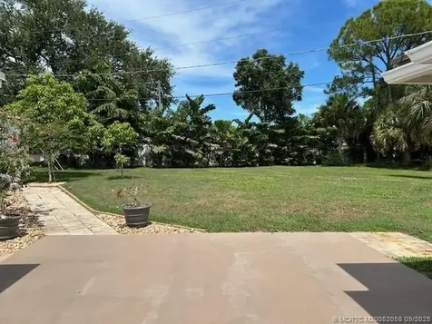 1691 SE Grapeland Avenue Port St Lucie FL 34952