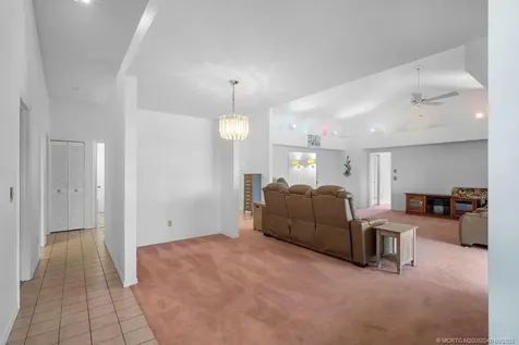 917 SW Abingdon Avenue Port St Lucie FL 34953
