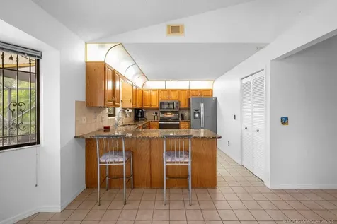 917 SW Abingdon Avenue Port St Lucie FL 34953