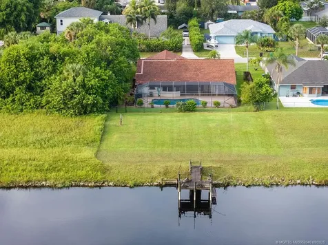 917 SW Abingdon Avenue Port St Lucie FL 34953