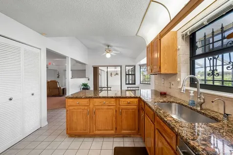 917 SW Abingdon Avenue Port St Lucie FL 34953