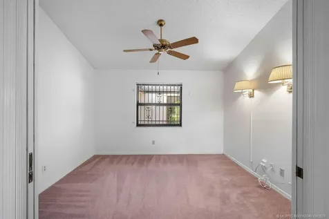 917 SW Abingdon Avenue Port St Lucie FL 34953