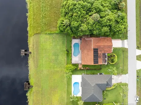 917 SW Abingdon Avenue Port St Lucie FL 34953