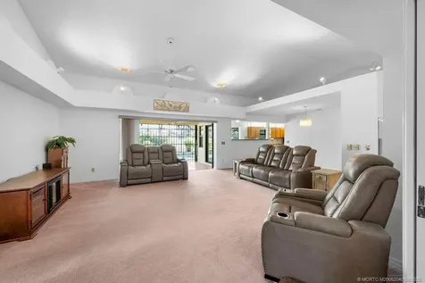 917 SW Abingdon Avenue Port St Lucie FL 34953