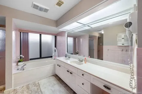 917 SW Abingdon Avenue Port St Lucie FL 34953