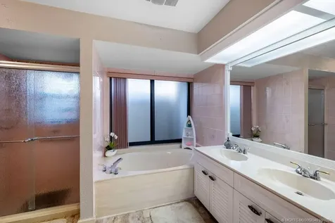 917 SW Abingdon Avenue Port St Lucie FL 34953