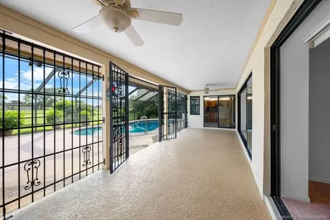 917 SW Abingdon Avenue Port St Lucie FL 34953