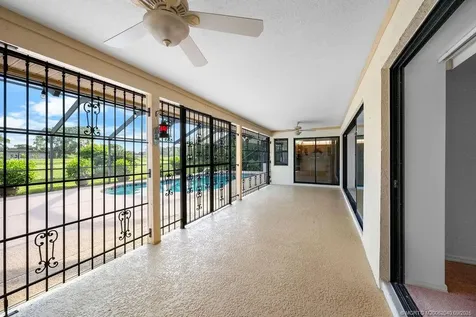 917 SW Abingdon Avenue Port St Lucie FL 34953