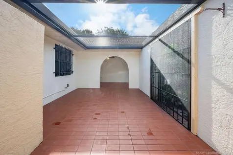 917 SW Abingdon Avenue Port St Lucie FL 34953