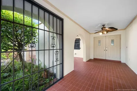 917 SW Abingdon Avenue Port St Lucie FL 34953