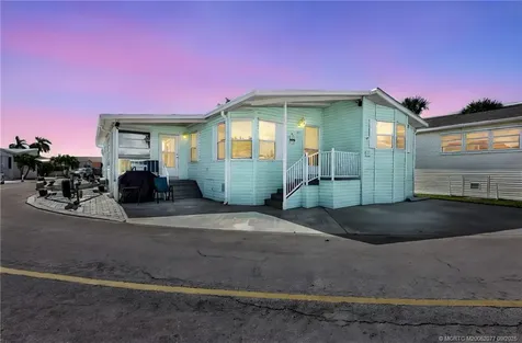 511 Nettles Boulevard Jensen Beach FL 34957