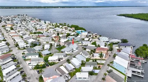 511 Nettles Boulevard Jensen Beach FL 34957