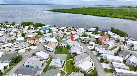 511 Nettles Boulevard Jensen Beach FL 34957