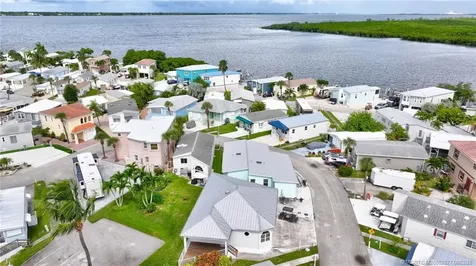 511 Nettles Boulevard Jensen Beach FL 34957