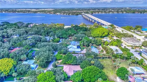 6 Copaire Road Sewalls Point FL 34996