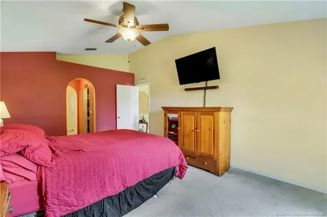 432 NW Raymond Lane Port St Lucie FL 34983