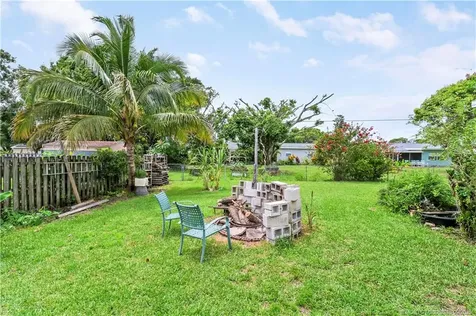 432 NW Raymond Lane Port St Lucie FL 34983