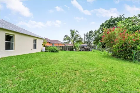 432 NW Raymond Lane Port St Lucie FL 34983