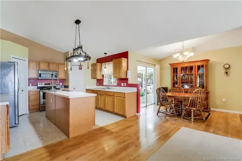 432 NW Raymond Lane Port St Lucie FL 34983