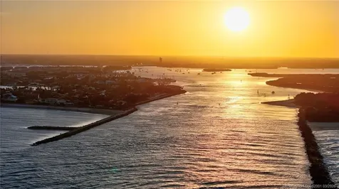 2408 Harbour Cove Drive Hutchinson Island FL 34949