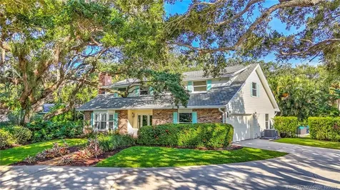 4 N Via Lucindia Drive Sewalls Point FL 34996