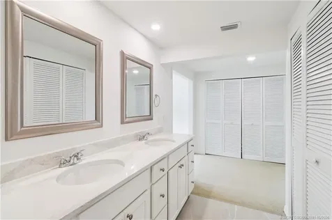 4 N Via Lucindia Drive Sewalls Point FL 34996