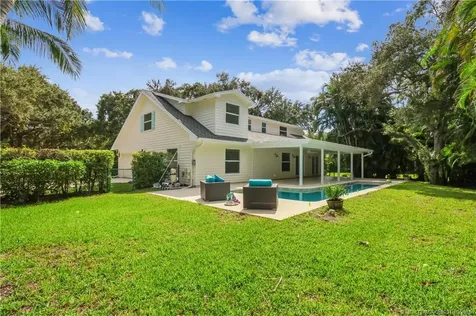 4 N Via Lucindia Drive Sewalls Point FL 34996