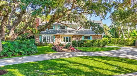 4 N Via Lucindia Drive Sewalls Point FL 34996