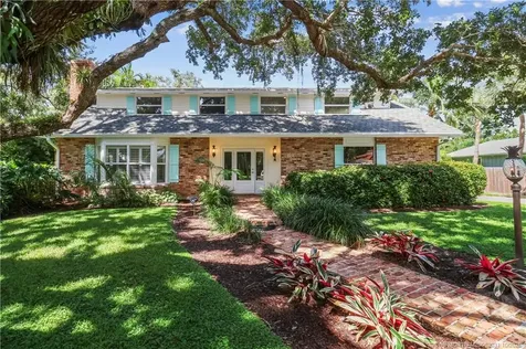 4 N Via Lucindia Drive Sewalls Point FL 34996