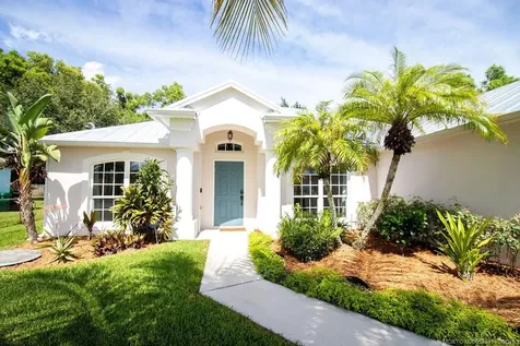 3209 SE Quay Street Port St Lucie FL 34984