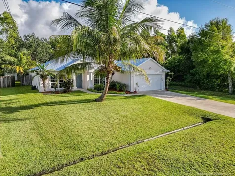 3209 SE Quay Street Port St Lucie FL 34984