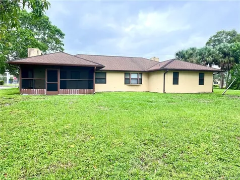 1025 SE 10th Street Stuart FL 34996