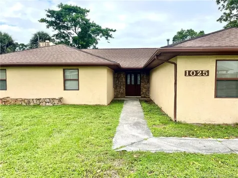 1025 SE 10th Street Stuart FL 34996