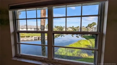 1563 SE Royal Green Circle Port St Lucie FL 34952