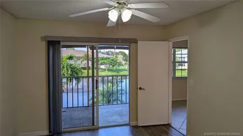 1563 SE Royal Green Circle Port St Lucie FL 34952