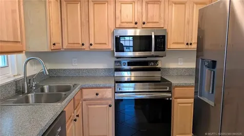 1563 SE Royal Green Circle Port St Lucie FL 34952