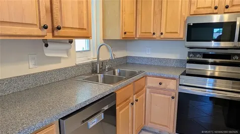 1563 SE Royal Green Circle Port St Lucie FL 34952