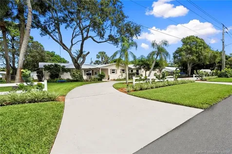 1109 SE 7th Street Stuart FL 34996