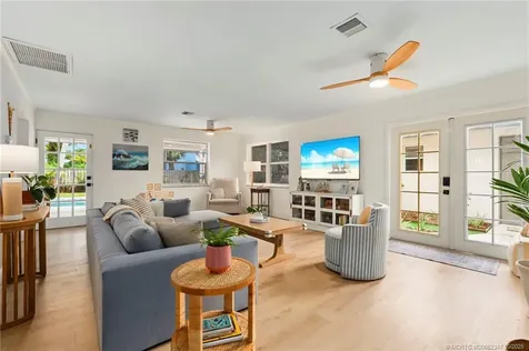 1109 SE 7th Street Stuart FL 34996