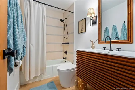 1109 SE 7th Street Stuart FL 34996