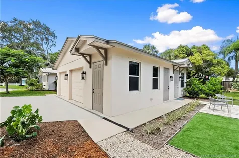 1109 SE 7th Street Stuart FL 34996