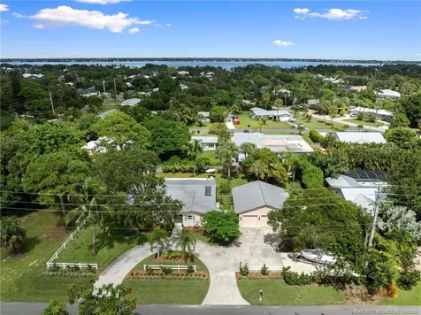 1109 SE 7th Street Stuart FL 34996