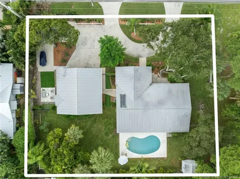 1109 SE 7th Street Stuart FL 34996