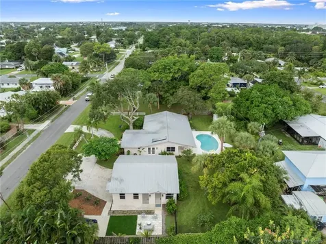 1109 SE 7th Street Stuart FL 34996